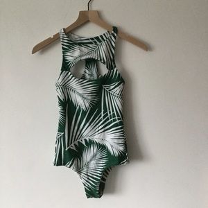 Mikoh one piece size medium